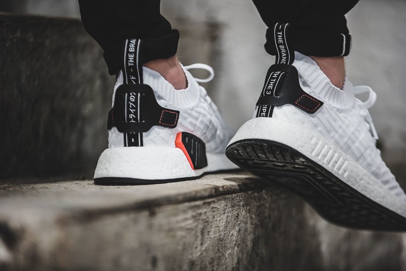 Adidas nmd store r2 pk